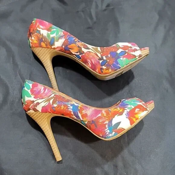 CHRISTIAN SIRIANO PEEP TOE HIGH HEEL STILETTO MULTI-COLOR FLORAL DETAILS PUMP - Picture 10 of 14